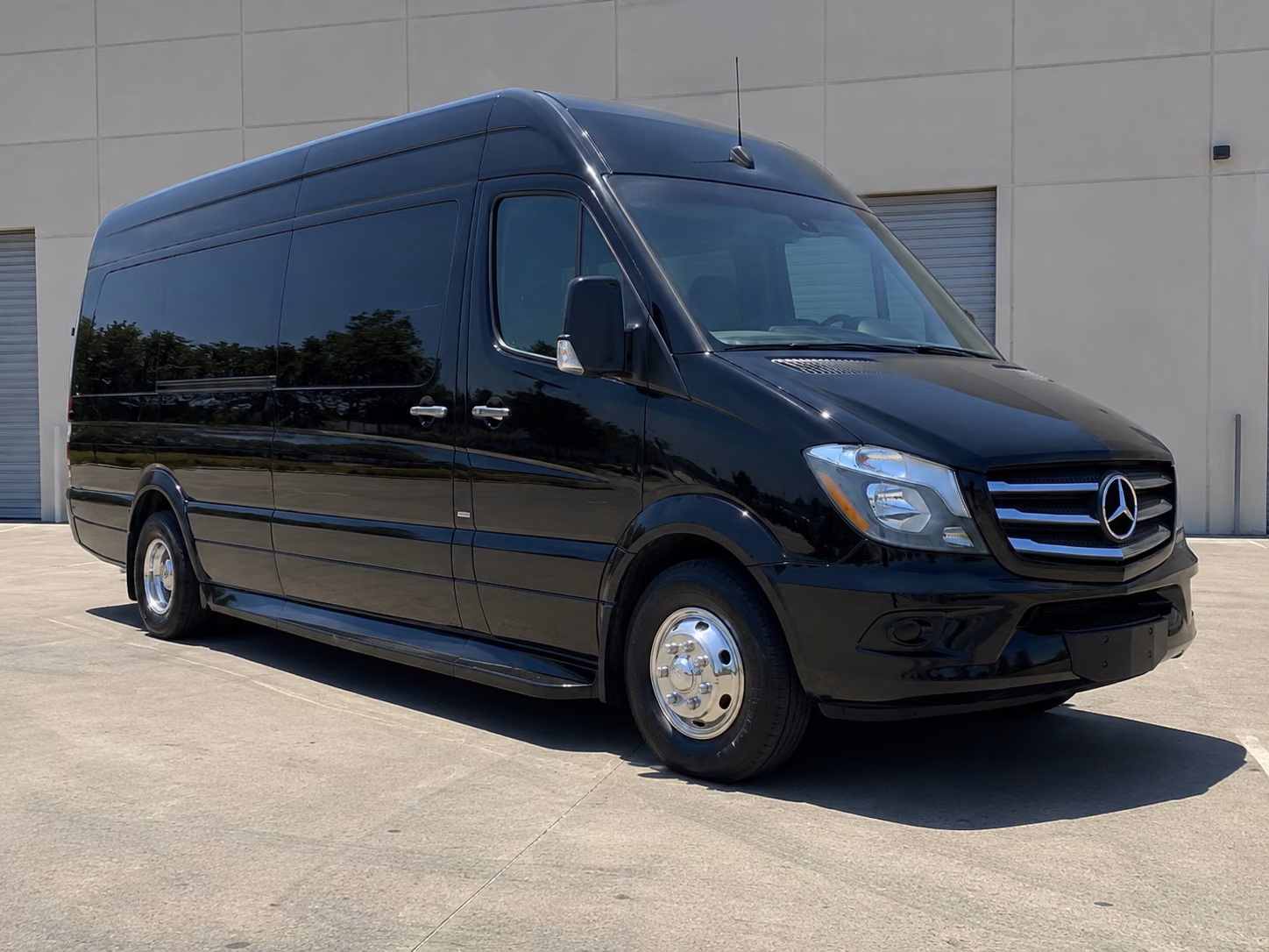 rent a field trip bus to visalia museums and science centers